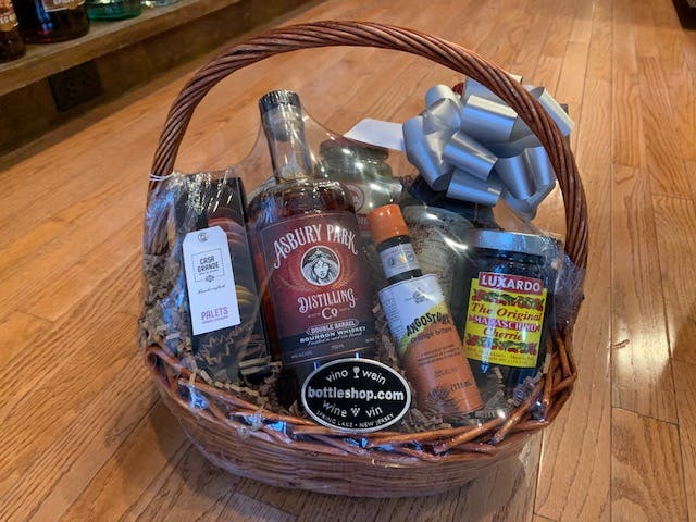 Bourbon Whiskey Gift Basket Cool Gifts For Bourbon Drinkers