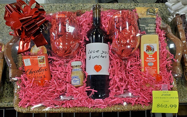 Barcino Mimosa Gift Basket 750ml - Argonaut Wine & Liquor