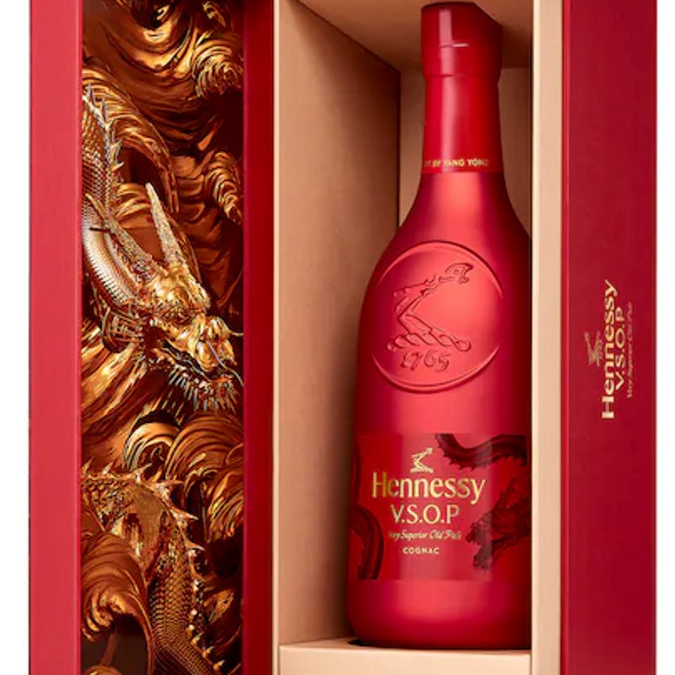 Hennessy VSOP Lunar New Year 2024 by Yang Yongliang 750ml Hennessy VSOP Lunar New Year 2024 by Yang Yongliang 750ml